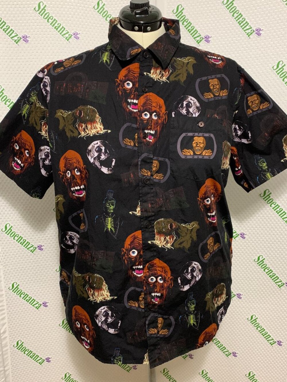 Middle Of Beyond Button Down Shirt Return Of The Living Dead MOB Zombie Mens XL